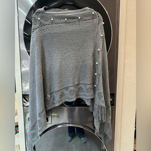 Gray pearl accent poncho